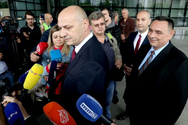 MISLAV KOLAKUŠIĆ ISPRED MSU-a