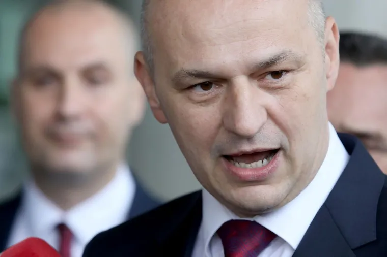 MISLAV KOLAKU&Scaron;IĆ ISPRED MSU-a