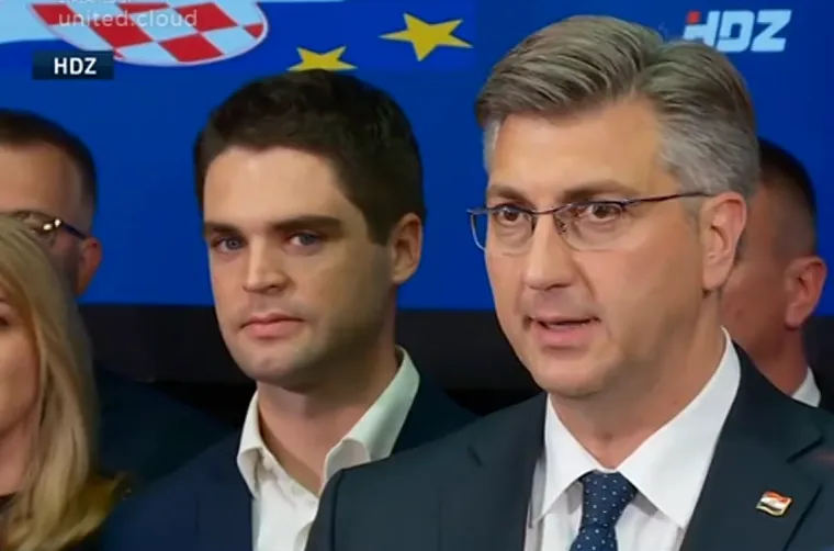 Nakon &scaron;to je postalo jasno kako će HDZ osvojiti četiri mandata, isto kao i SDP, vidno neraspoloženi Plenković se obrati građanima