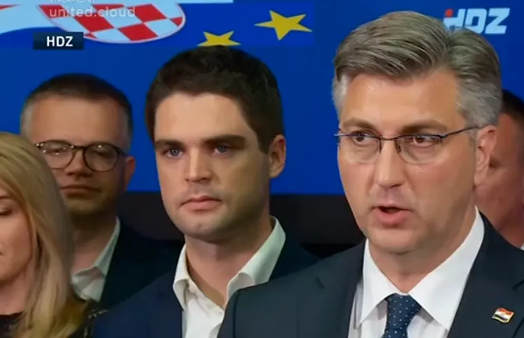 PLENKOVIĆ KAKVOG NISMO VIDJELI: Doživio je najteži poraz dosad, ove fotke pokazuju kako ga je podnio