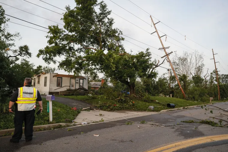 Tornado poharao Ohio: Više od 60.000 domova i tvrtki bez struje, najmanje 35 ljudi ozlijeđeno