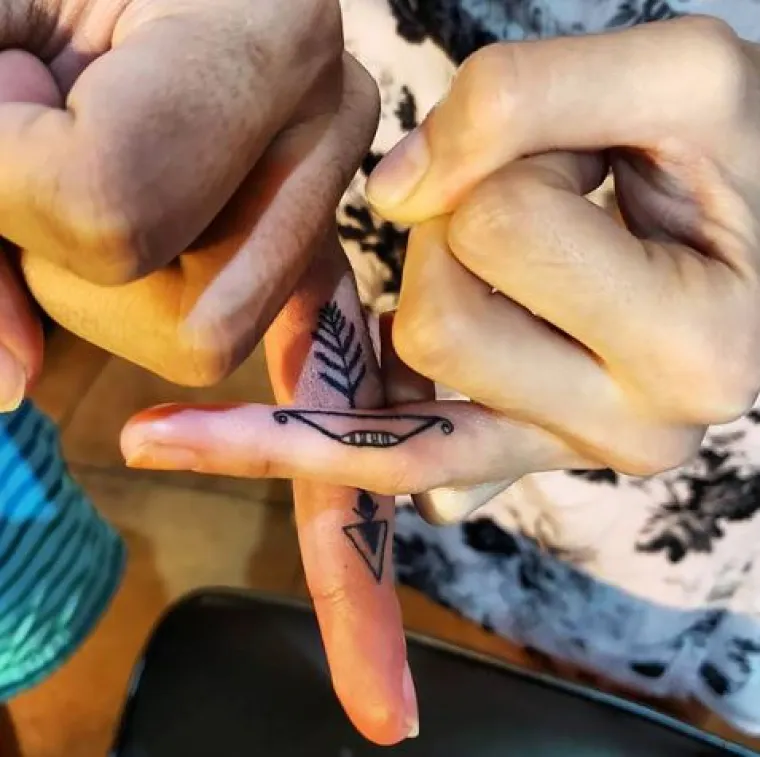 Ako ste bez ideja: 20 fora 'matching' tetovaža za zaljubljene parove