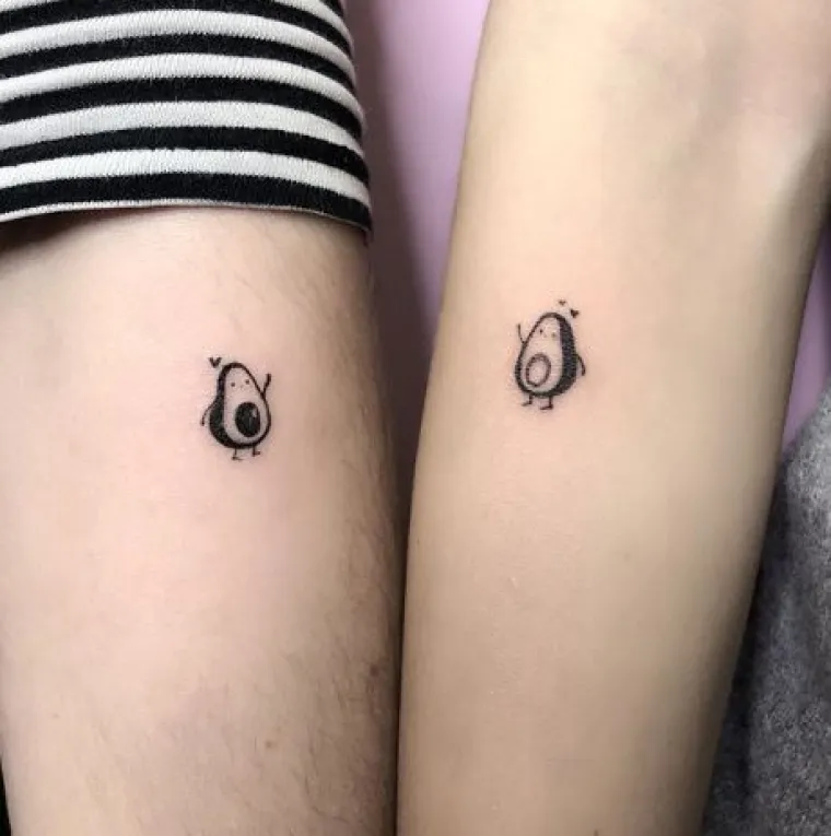 Ako ste bez ideja: 20 fora 'matching' tetovaža za zaljubljene parove