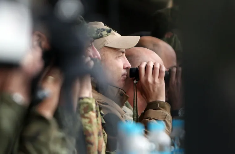 Krstičević na vojnoj vježbi: 'Danas je ki&scaron;a, ali vojska uvijek mora biti spremna'