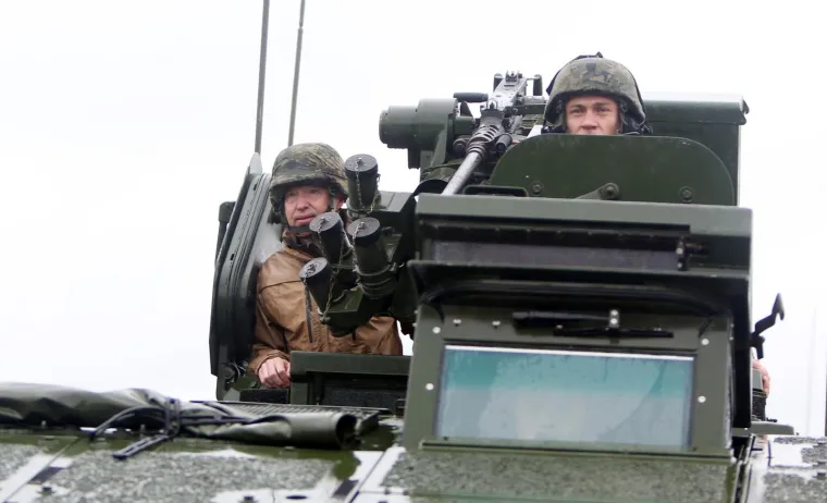 Krstičević na vojnoj vježbi: 'Danas je ki&scaron;a, ali vojska uvijek mora biti spremna'