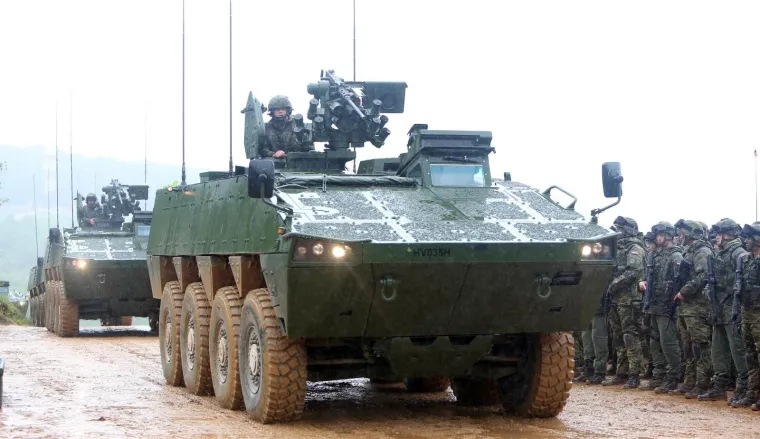 Krstičević na vojnoj vježbi: 'Danas je ki&scaron;a, ali vojska uvijek mora biti spremna'