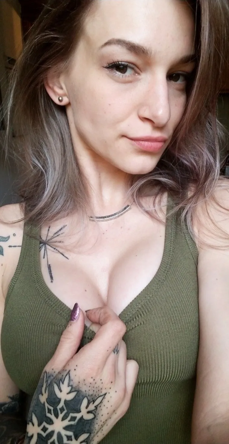 BRINETE UZVRAĆAJU UDARAC: Dosta im je priča o seksi plavu&scaron;ama i pokazale sve &scaron;to imaju