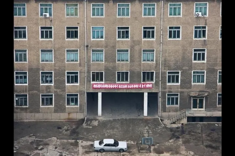 Ilegalne fotografije svakodnevnog života u glavnom gradu Sjeverne Koreje - Pyongyangu
