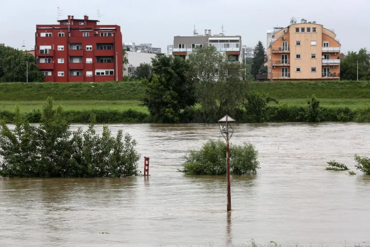 Pripremno stanje obrane od poplave! Sava u Zagrebu se izlila iz korita