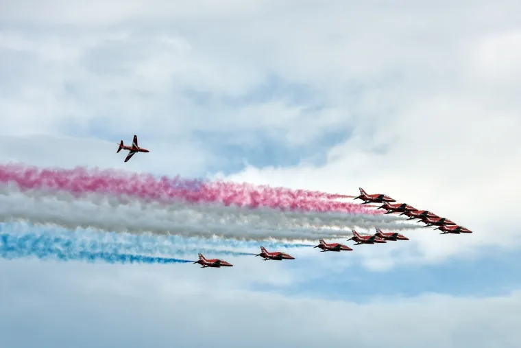 Veličanstvena fantazija: Pogledajte Krila Oluje i Red Arrows u preletu iznad zadarskog kanala
