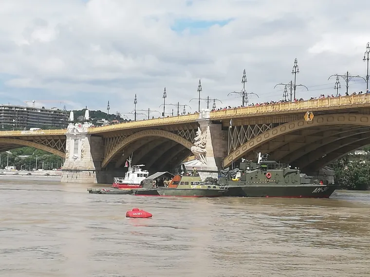 Najnoviji detalji tragedije u Budimpe&scaron;ti: Struje na Dunavu su prejake, ne može se do nestalih