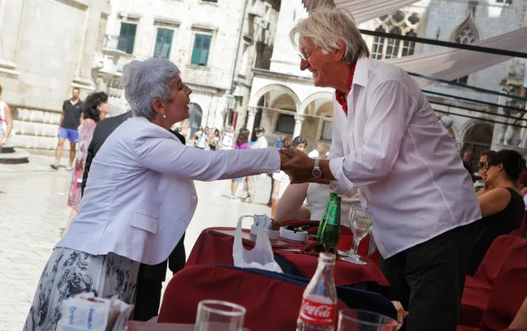 Oti&scaron;ao jedan od najvećih: Njegove su pjesme izvodili veliki Oliver, Tereza Kesovija, Ibrica Jusić...