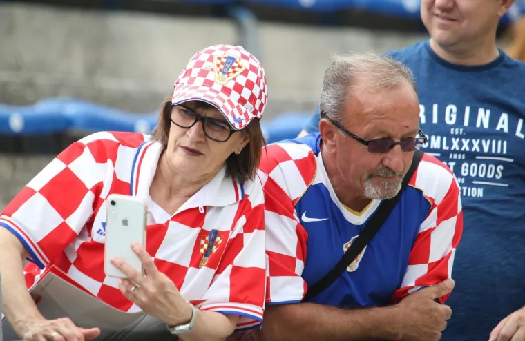 31.05.2019., Omis - Prijateljska utakmica Hrvatske nogometne reprezentacije i NK  Omisa  u povodu 100 godina istoimenog kluba na stadionu Andjelko Marusic Ferata.Navijaci 
Photo: Ivo Cagalj/PIXSELL