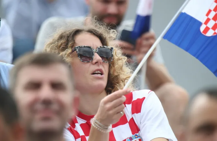 31.05.2019., Omis - Prijateljska utakmica Hrvatske nogometne reprezentacije i NK  Omisa  u povodu 100 godina istoimenog kluba na stadionu Andjelko Marusic Ferata.Navijaci 
Photo: Ivo Cagalj/PIXSELL