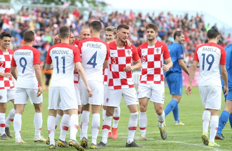 31.05.2019., Omis - Prijateljska utakmica Hrvatske nogometne reprezentacije i NK OMIS u povodu 100 godina istoimenog kluba na stadionu Andjelko Marusic Ferata.
Photo: