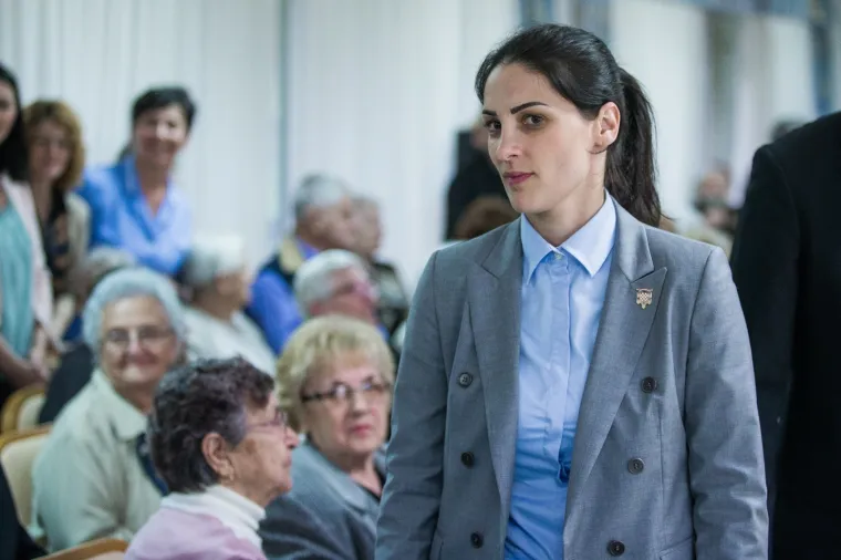 PREDSJEDNICA JE U SIGURNIM RUKAMA: Ova žena budnim oko prati svaki korak Kolinde Grabar Kitarović