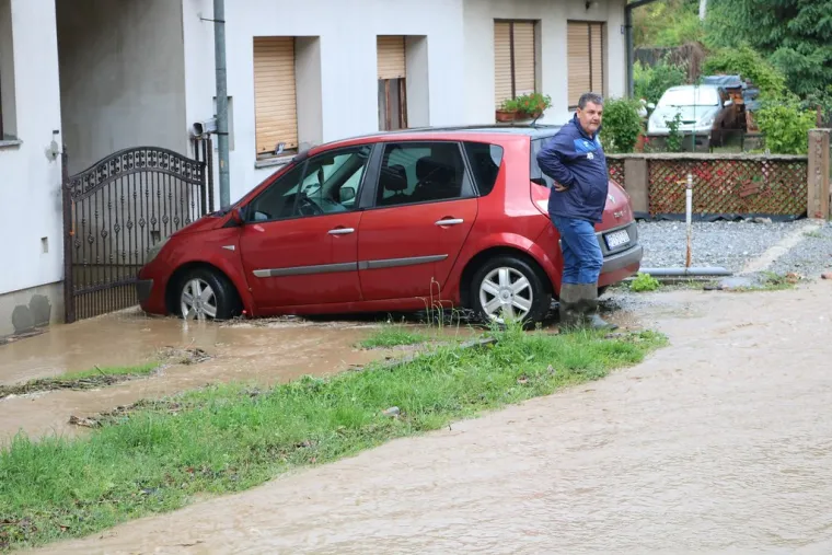 Bilo i jake tuče veličine lje&scaron;njaka koja je nanijela &scaron;tete na vrtove, voćnjake i nasade na poljoprivrednim povr&scaron;inama