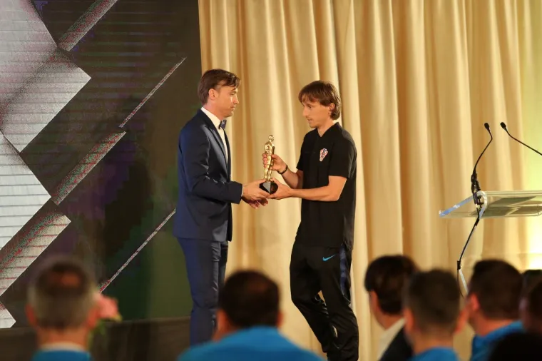 Trofej Nogometa&scaron;: Modrić sedmi put najbolji, Daniju Olmu dvije nagrade