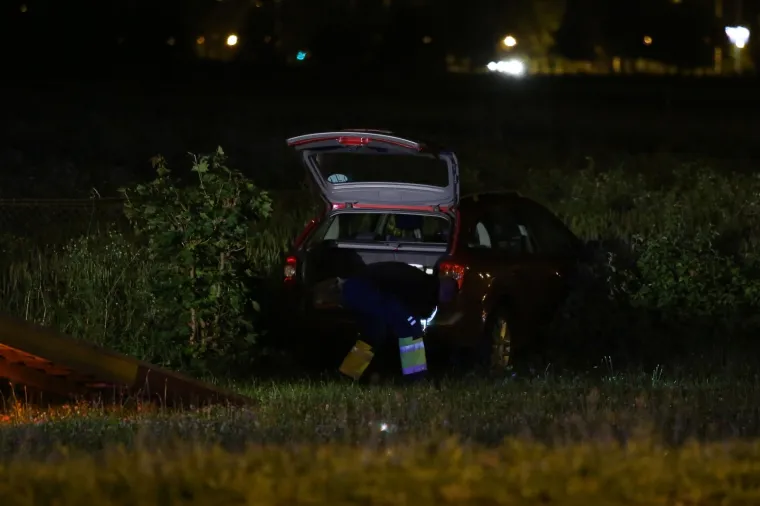 Prometna nesreca u Maksimirskoj ulici u kojoj su sudjelovala dva automobila. Poginula je jedna osoba.