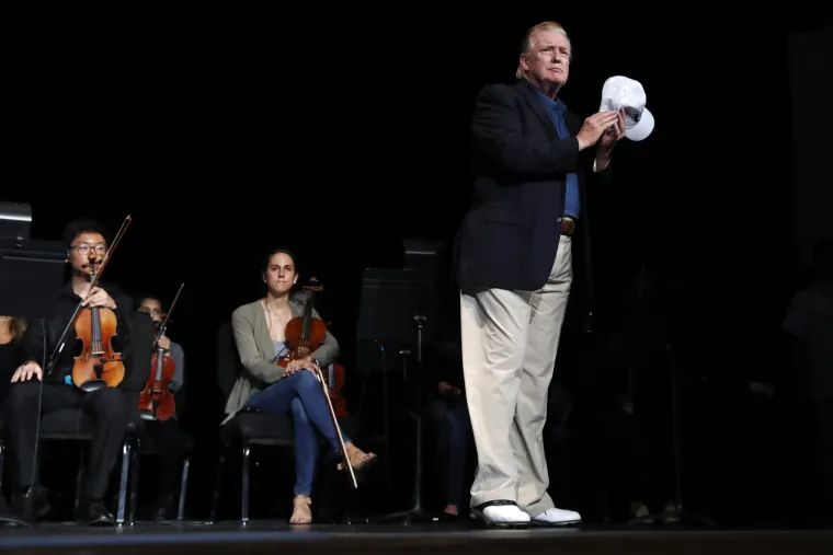 '&Scaron;to si pobogu napravio s kosom?!' Trump ima novu frizuru koja mnogima ba&scaron; nije 'sjela'