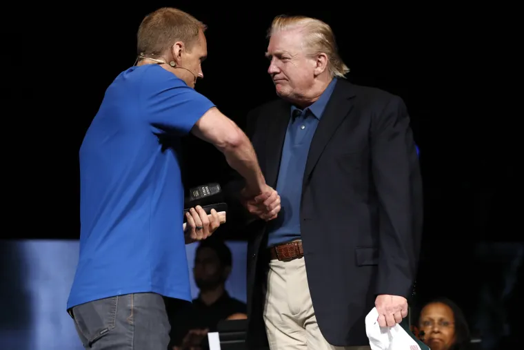 '&Scaron;to si pobogu napravio s kosom?!' Trump ima novu frizuru koja mnogima ba&scaron; nije 'sjela'