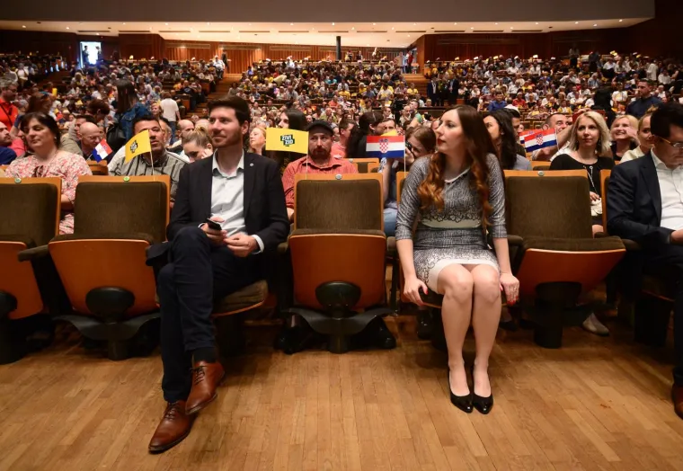 Nakon eskalacije sukoba oko jedinog mandata za Europski parlament, Ivan Pernar rekao je da raskol Živog zida može spriječiti samo jedna osoba, a to je Vladimira Palfi.