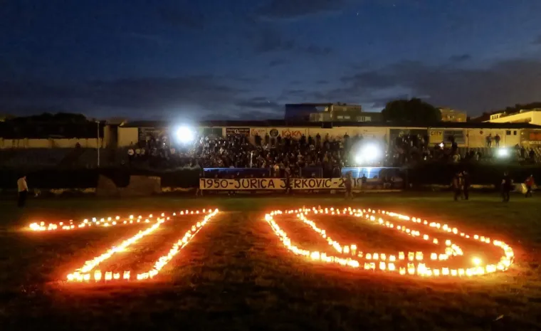 Navijači Hajduka odali počast Jurici Jerkoviću
