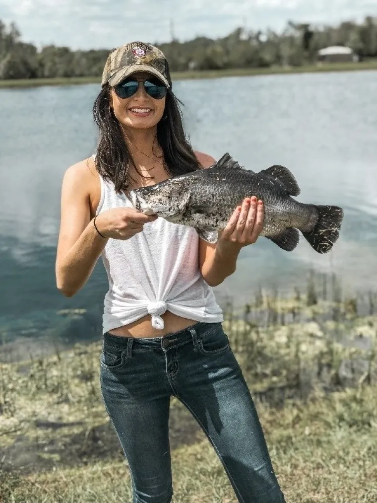 REKAO VAM JE DA IDE NA RIBIČIJU S EKIPOM? Pa, nije lagao... samo je izostavio neke &scaron;kakljive, oble i vlažne detalje