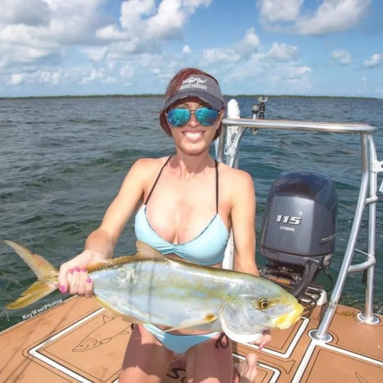 REKAO VAM JE DA IDE NA RIBIČIJU S EKIPOM? Pa, nije lagao... samo je izostavio neke &scaron;kakljive, oble i vlažne detalje