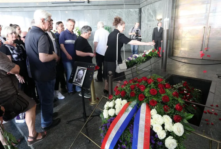 POSLJEDNJI ISPRAĆAJ ĐELE JUSIĆA NA MIROGOJU