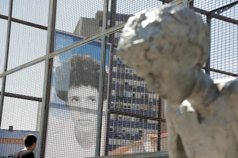 Ko&scaron;arka&scaron;ki Mozart bio bi ponosan: Prekrasne slike kod spomenika Draženu Petroviću na Baldekinu