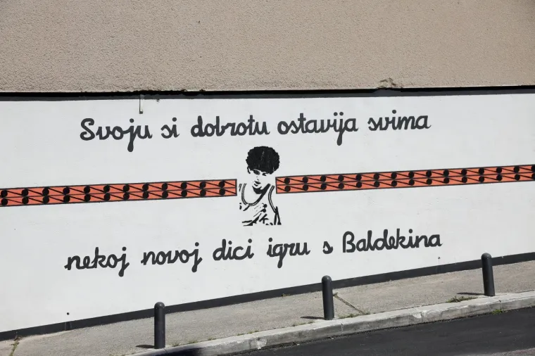 Ko&scaron;arka&scaron;ki Mozart bio bi ponosan: Prekrasne slike kod spomenika Draženu Petroviću na Baldekinu