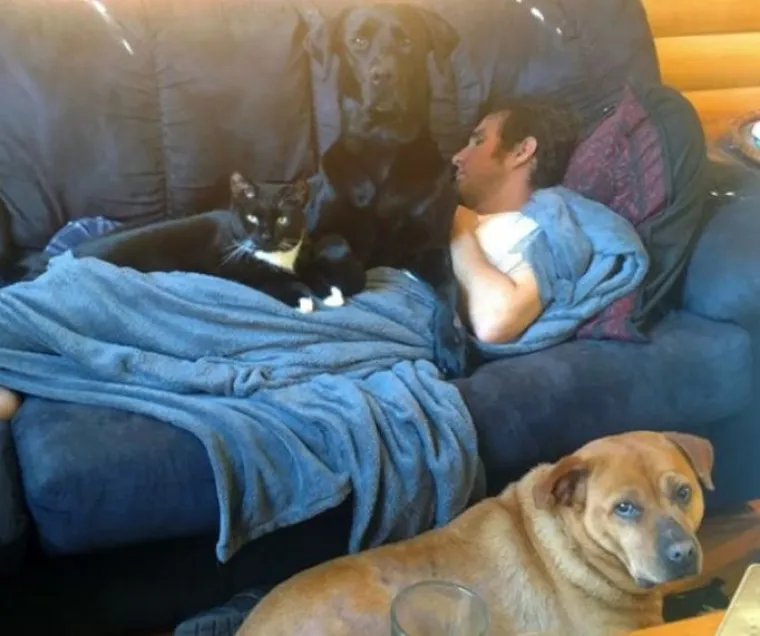 15 fotografija koje dokazuju da nas psi vole vi&scaron;e od sebe samih  i da će uvijek biti uz nas