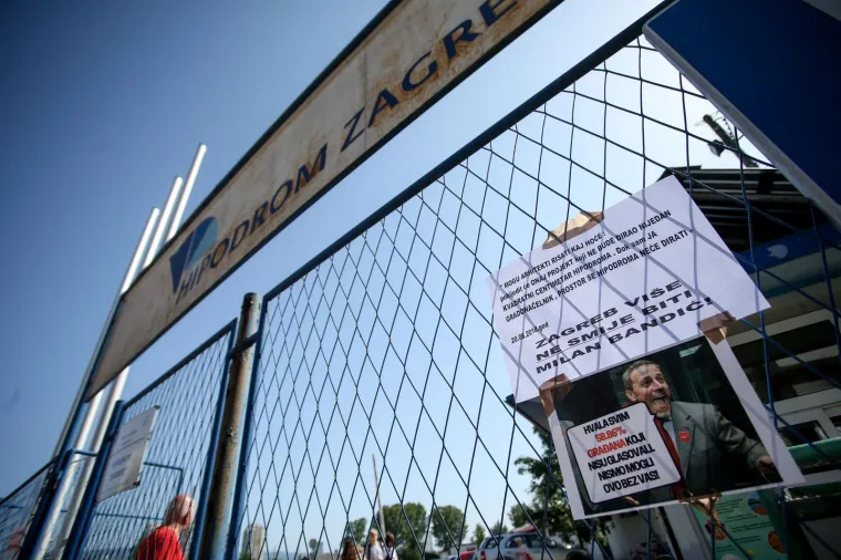 Gnjevni prosvjednici na hipodromu poručili Bandiću: 'Ja&scaron;e&scaron; po Zagrebu 19 godina, sja&scaron;i vi&scaron;e!'