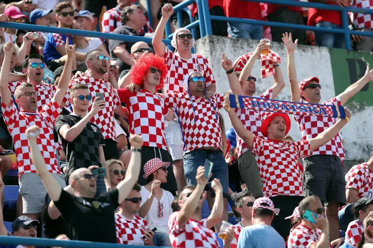SLAVONIJA DIŠE ZA HRVATSKU: Osjetite dašak atmosfere na uzavrelom Gradskom vrtu