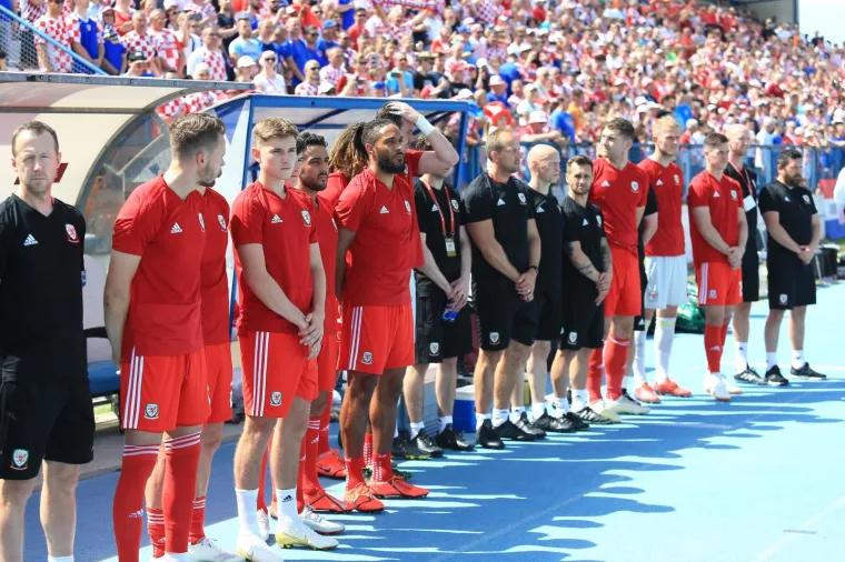 Hrvatska od 15.00 u Osijeku igra utakmicu 3. kola kvalifikacija za Euro 2020. godine, protivnik Vatrenima je Wales a trenutni rezultat je 2:0 za na&scaron;u reprezentaciju.