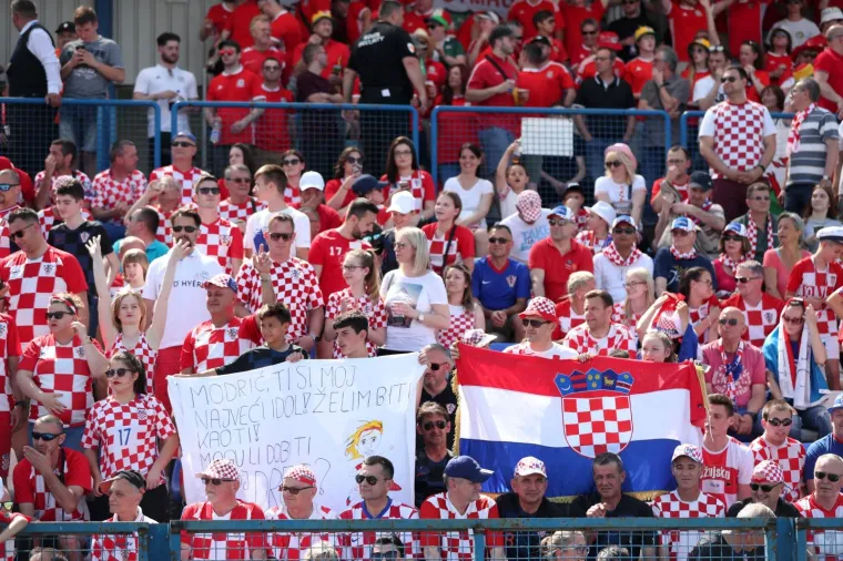 ROVOVSKA BITKA NA +30: Kapetan u klinču sa suparničkim igračem