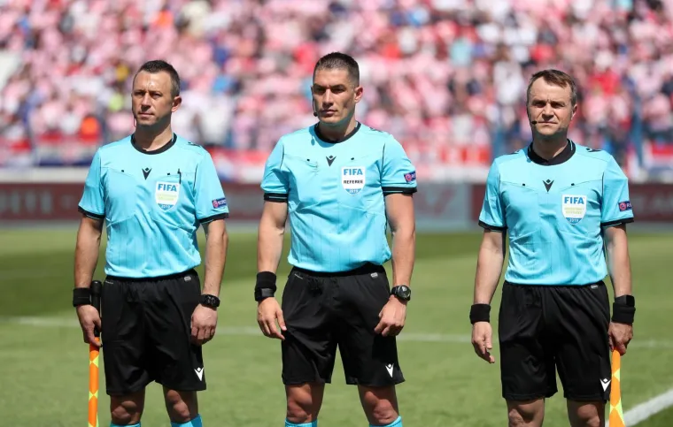 ROVOVSKA BITKA NA +30: Kapetan u klinču sa suparničkim igračem