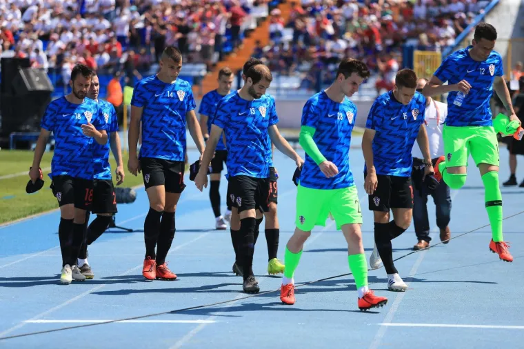 ROVOVSKA BITKA NA +30: Kapetan u klinču sa suparničkim igračem