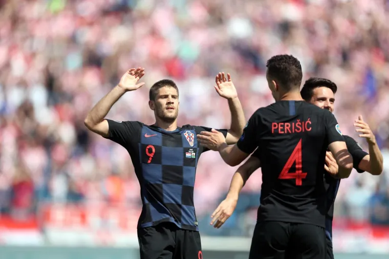 ROVOVSKA BITKA NA +30: Kapetan u klinču sa suparničkim igračem