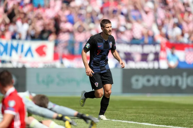 ROVOVSKA BITKA NA +30: Kapetan u klinču sa suparničkim igračem