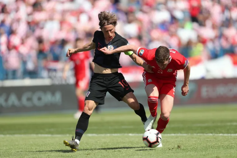 ROVOVSKA BITKA NA +30: Kapetan u klinču sa suparničkim igračem