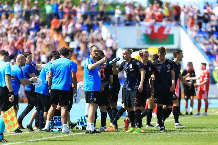 ROVOVSKA BITKA NA +30: Kapetan u klinču sa suparničkim igračem