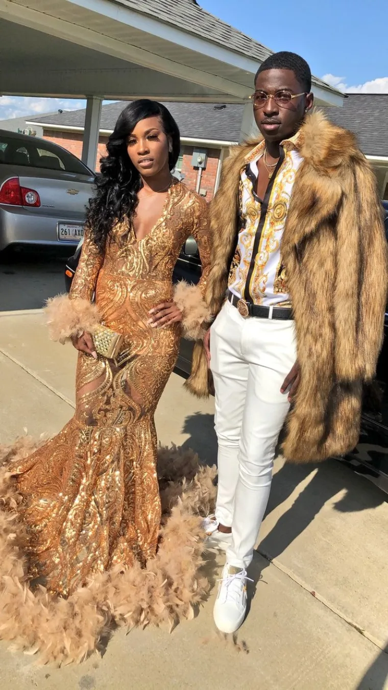 JEDNO JE SIGURNO - ISTAKNULI SU SE U MASI: Čuli su da na maturalnoj trebaju zabljesnuti... Ali ba&scaron; doslovno?!