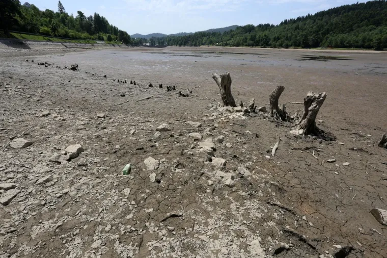 Apokaliptične scene: Najpoznatiji turistički adut Fužina izgleda neprepoznatljivo!