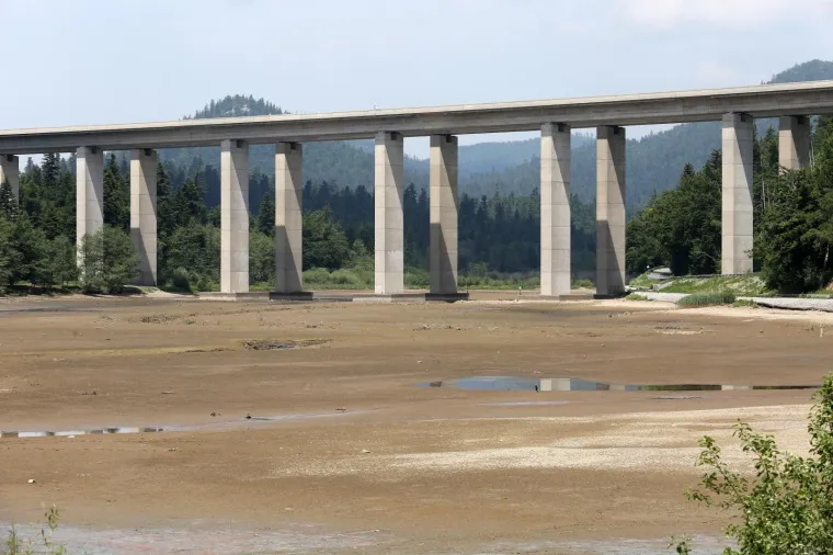 Apokaliptične scene: Najpoznatiji turistički adut Fužina izgleda neprepoznatljivo!