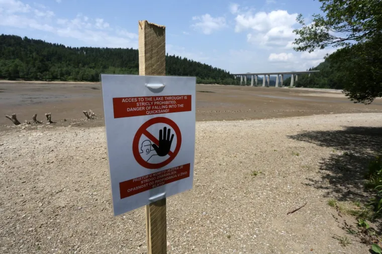 Apokaliptične scene: Najpoznatiji turistički adut Fužina izgleda neprepoznatljivo!