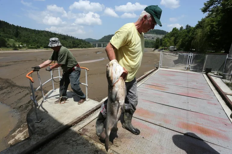 Apokaliptične scene: Najpoznatiji turistički adut Fužina izgleda neprepoznatljivo!