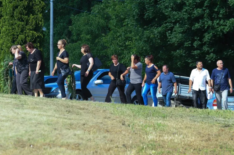 Erdut i Dalj zavijeni u crno: Posljednji oproštaj od najboljih prijateljica koje su zajedno i nastradale