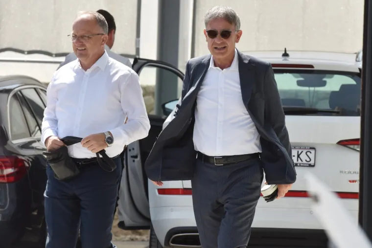 Pogledajte kako se ministar turizma zabavljao u hotelu Dejana Lovrena!